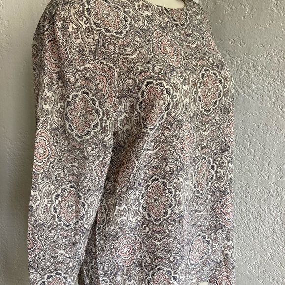 𝅺brooks Brothers VTG silk blouse . SZ 12 . As is - Picture 4 of 10